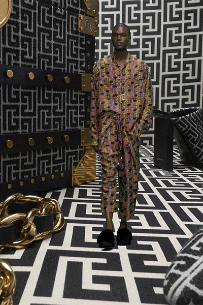 Look 30